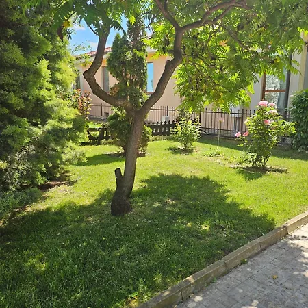 Апартамент Chateau Ахелой